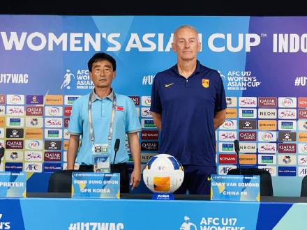 5月15日上午，中国U-17国家女子足球队主教练...